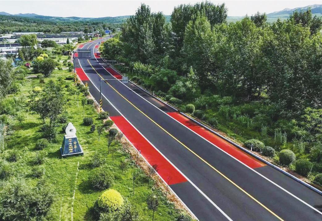 27.1公里長的紅山大道是一條引領(lǐng)旅游風尚、展現(xiàn)自然與文化之美的紐帶。朝陽發(fā)布供圖